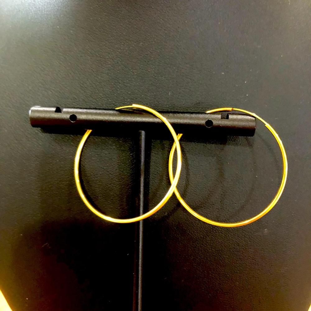 18k Solid Gold hoop earrings (not plated)